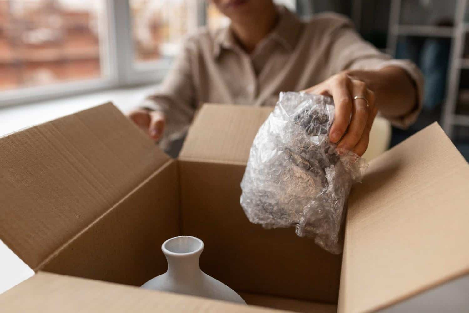 Expert Tips for Packing Fragile Items for Moving
